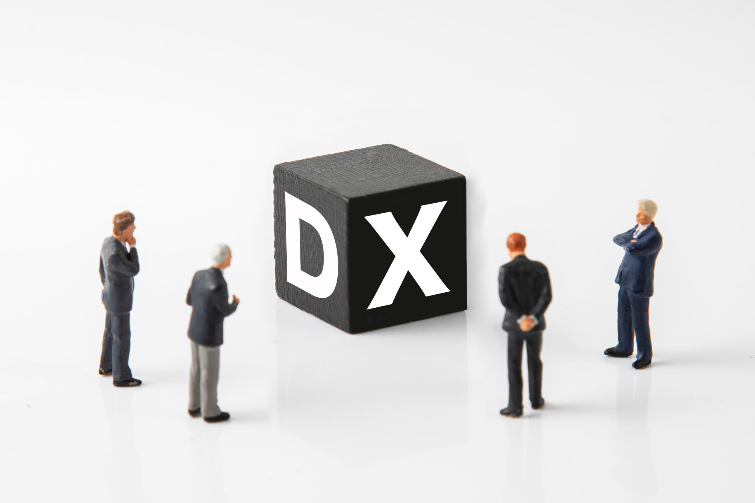 ＤＸとは？概要や求められている背景、ITとの違いと必要な要素...