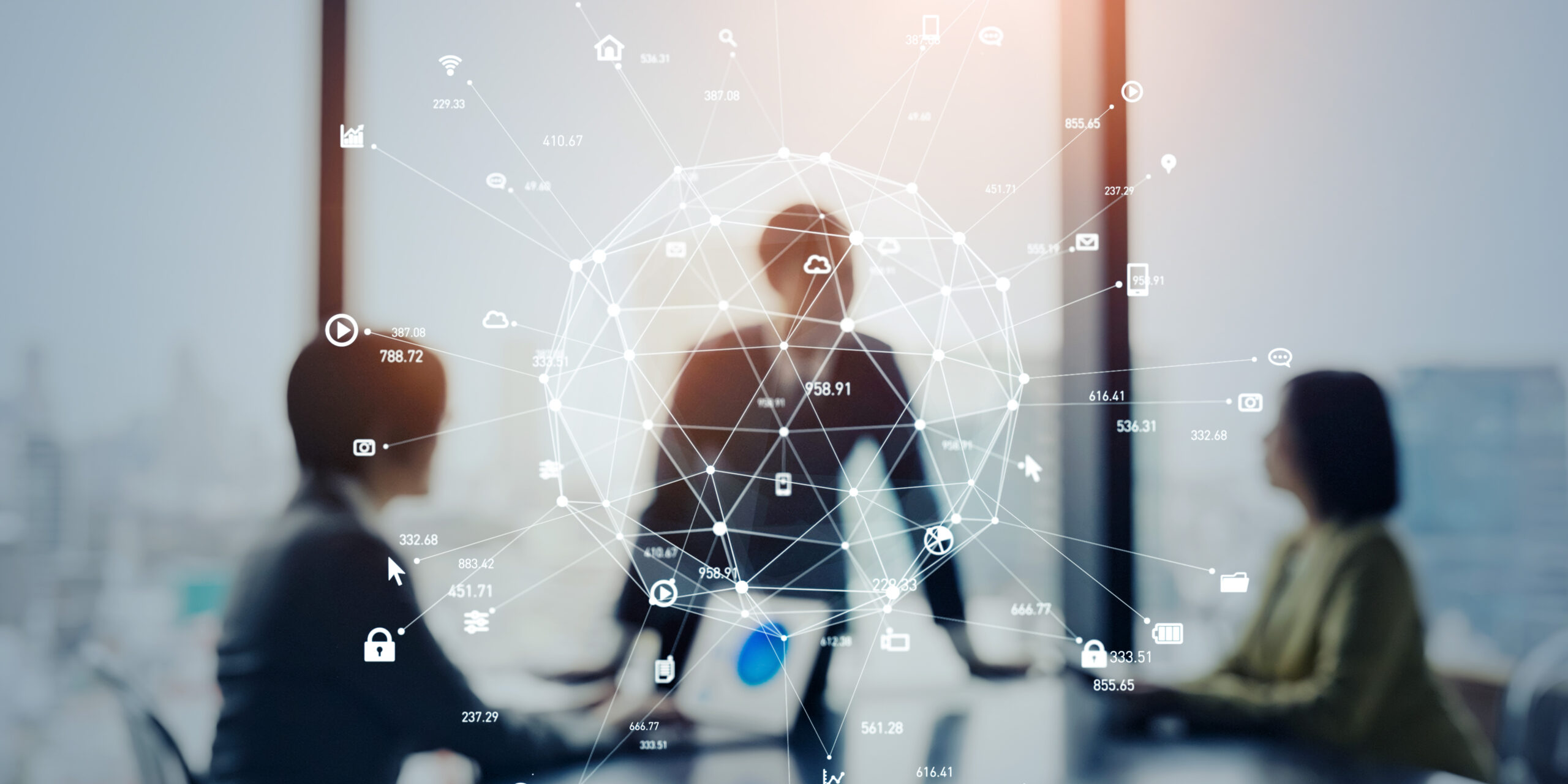DX人材に求められるスキルとは？DX推進に役立つ資格やスキル...